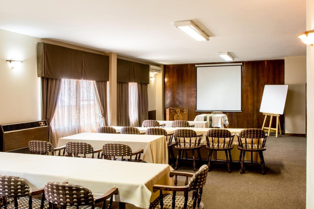Elgro Hotel פוצ'פסטרום מראה חיצוני תמונה