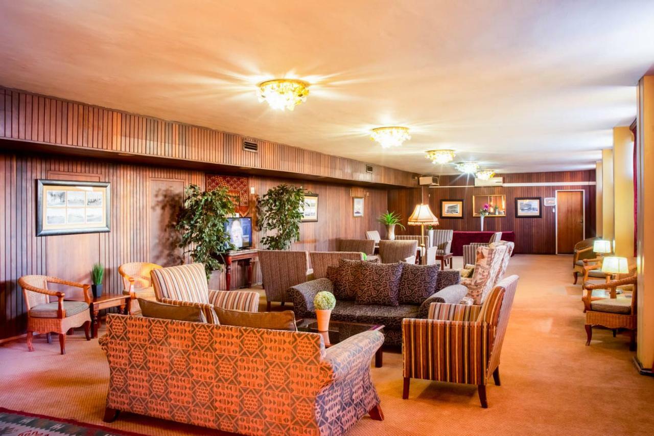Elgro Hotel פוצ'פסטרום מראה חיצוני תמונה