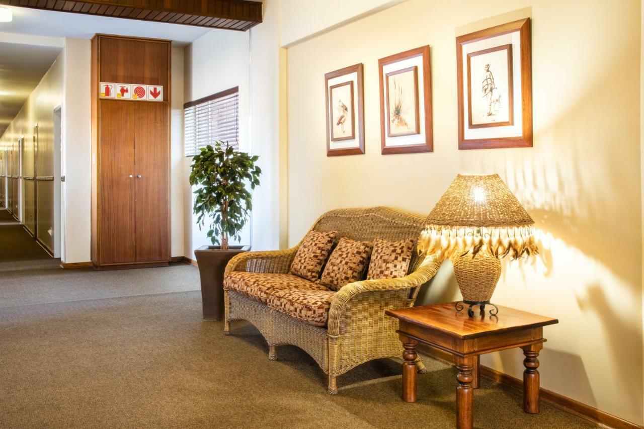 Elgro Hotel פוצ'פסטרום מראה חיצוני תמונה