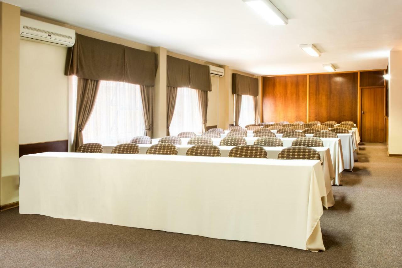 Elgro Hotel פוצ'פסטרום מראה חיצוני תמונה